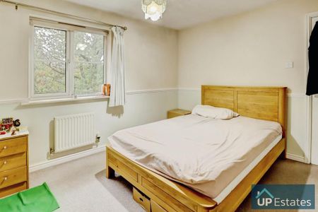 3 bedroom semi-detached house to rent - Photo 3