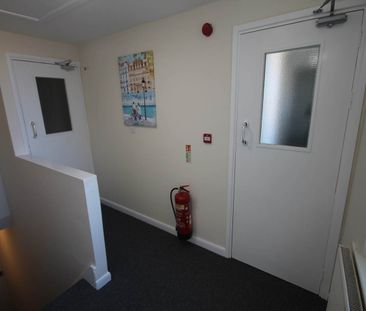 Room 3, 80 Macklin Street, Derby - Photo 6