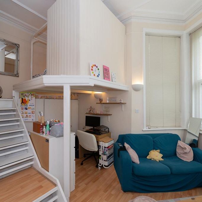 Studio to rent - Photo 1