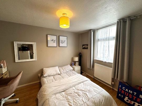 3 bedroom terraced house to rent - Photo 1