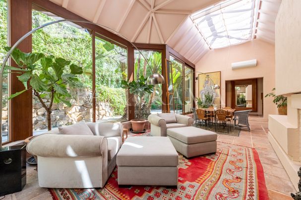 Beautiful villa in the gated community of El Rosario - Photo 1