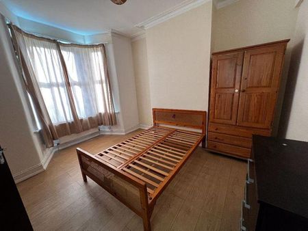 5 bedroom property to rent - Photo 3