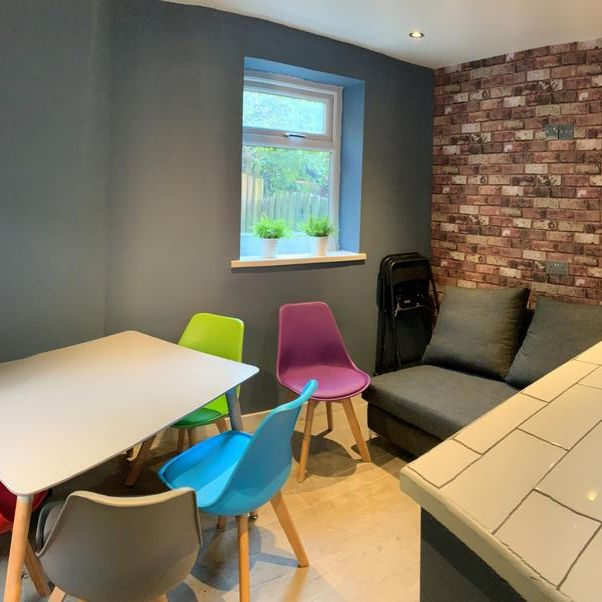 5 bedroom house share to rent - Photo 1