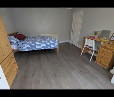 Room in a Shared House, Milton Road, SO15 - Photo 5