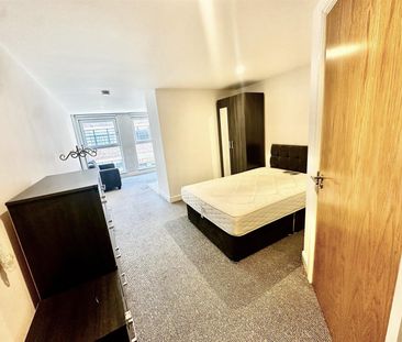 15 Wolstenholme Square, Liverpool, Merseyside, L1 - Photo 1