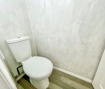 3 bedroom semi-detached house to rent - Photo 4