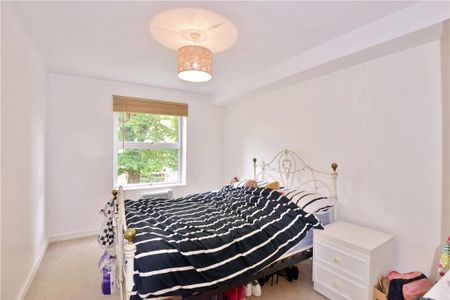 Chevremont, Jenner Road, Guildford, Surrey, GU1 3QL - Photo 2
