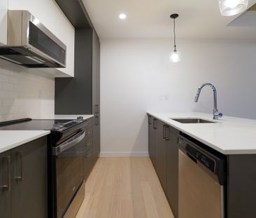 3155 Avenue Parkville, #322 - Photo 5