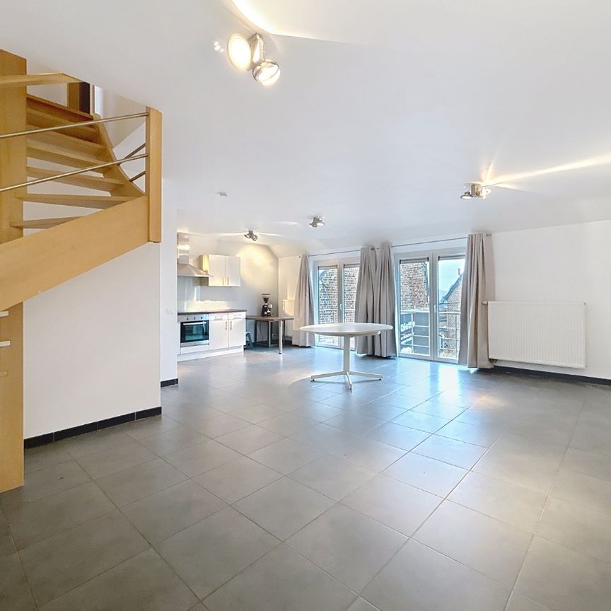 DUPLEX 3CH A LOUER A BOUGE AVEC GARAGE ET CAVE - Photo 1