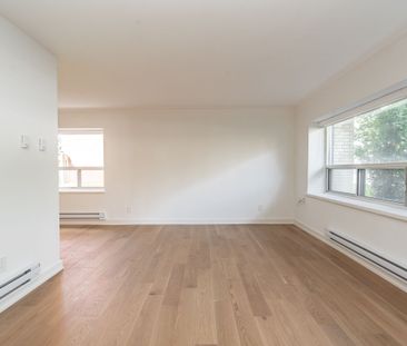 365 Eglinton Avenue East - Photo 6