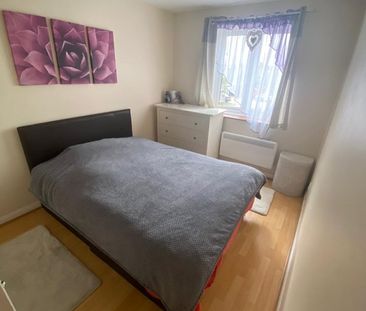 1 Bed Flat, Tippett Rise, RG2 - Photo 2