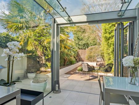 2 bedroom end of terrace house to rent - Photo 5