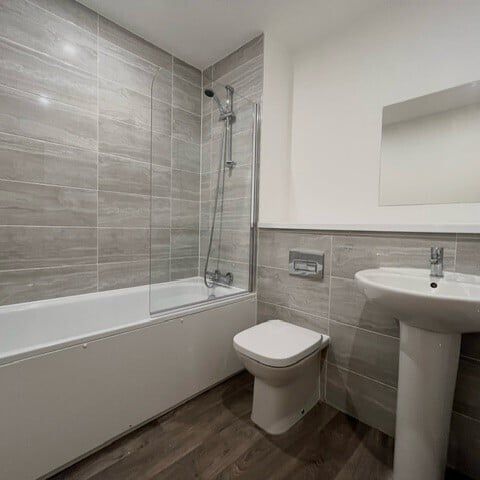 2 bedroom flat to rent - Photo 1