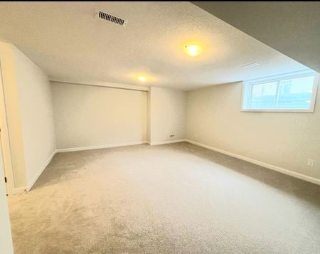 For Lease - 197 Invention Boulevard, Kanata, Ontario - Photo 2