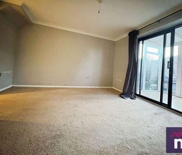 Freesia Close, Warminster, BA12 - Photo 1