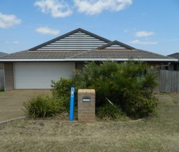 Four bedroom, family home - Photo 2