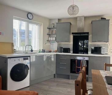 Tywarnhayle Square, Perranporth, TR6 - Photo 6