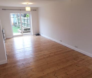 3 bedroom terraced house to rent - Photo 2
