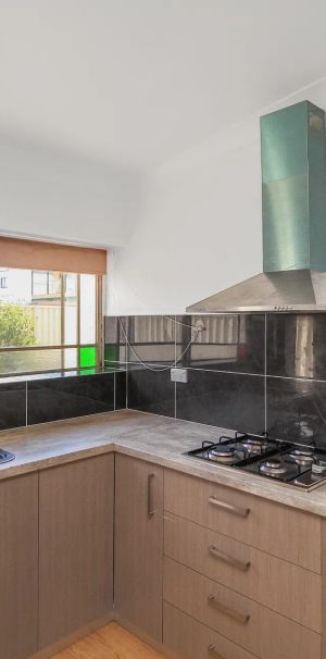 Light-Filled One-Bedroom Granny Flat - Photo 1