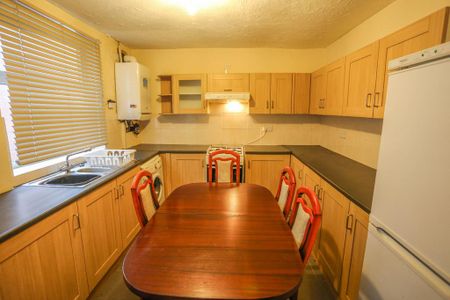 2 bedroom flat to rent - Photo 5