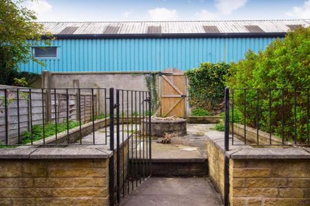 2 bedroom terraced house to rent - Photo 5