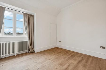 4 bedroom flat to rent - Photo 4