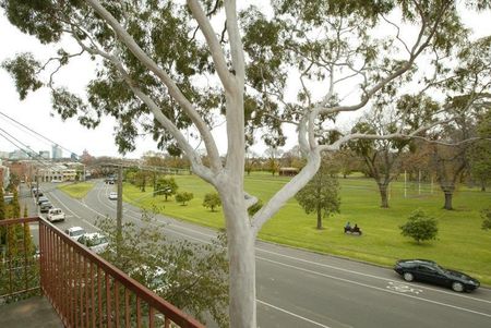 9/81 Alfred Crescent, Fitzroy North VIC 3068 - Photo 3