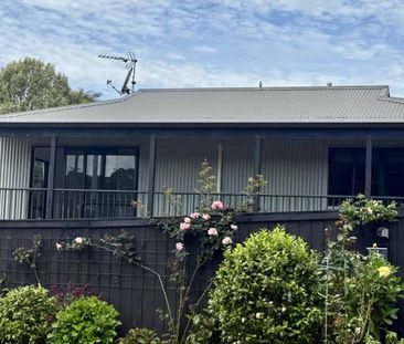 2 Bedroom 2 Bathroom Home - Photo 2