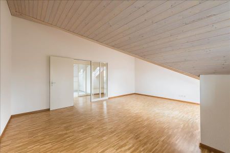 "Living in the Green" - Photo 4