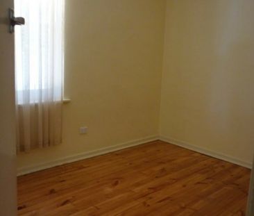 Convenient Living in the Heart of Findon - Photo 2