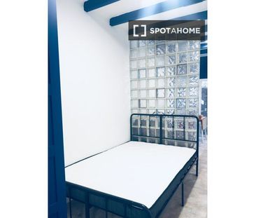 Piso de alquiler en El Guinardó - Photo 2