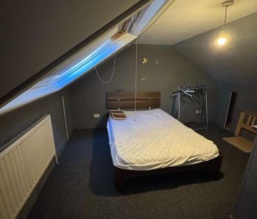 Kingswood, London, IG3 - Photo 3