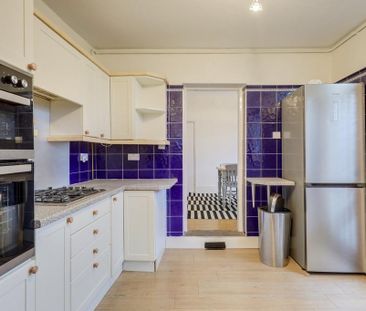 3 bedroom end of terrace house to rent - Photo 5