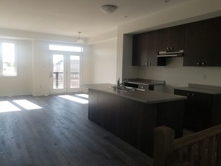 For Lease - 82 Feather Road, Welland, Ontario - Photo 5