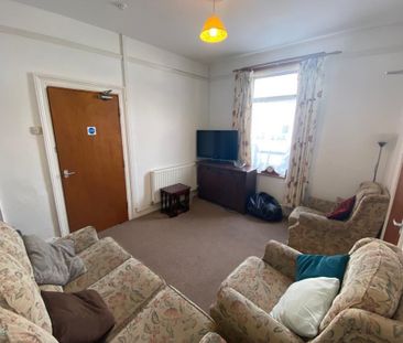 6 bedroom house to rent - Photo 1