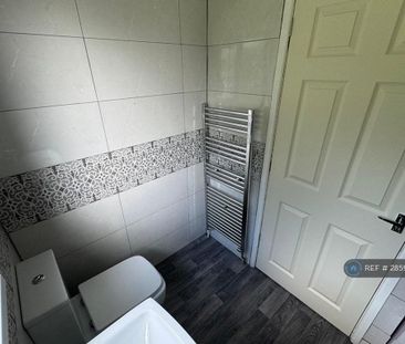 4 bedroom bungalow to rent - Photo 6