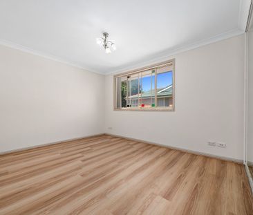 Convenient Townhouse Living in the Heart of Liverpool - Photo 1