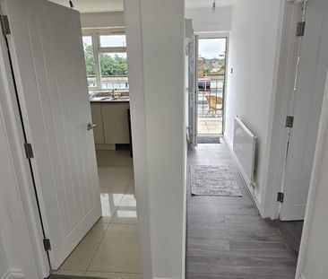1 bedroom in a flat share to rent - Photo 5
