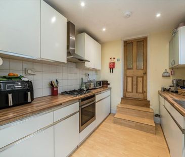 3 bedroom terraced house to rent - Photo 6