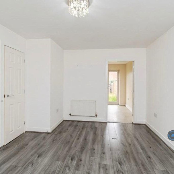 3 bedroom semi-detached house to rent - Photo 1