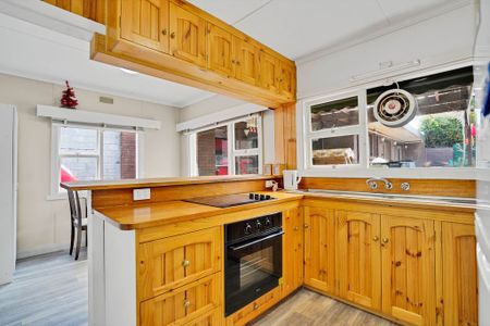 Share house with 1 room available for $195 per week - Photo 4