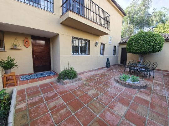 House in Nueva Andalucía, Costa del Sol - Photo 1