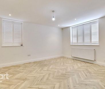 3 bedroom detached house to rent - Photo 2