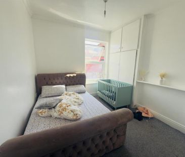 2 bedroom end of terrace house to rent - Photo 5