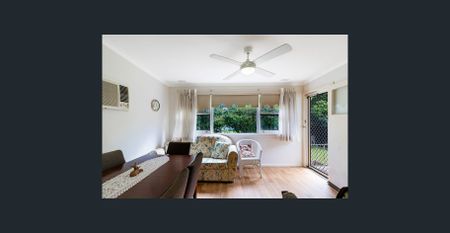 🌿 Charming 3-Bedroom Cottage in a Convenient Location – $670 per week - Photo 2