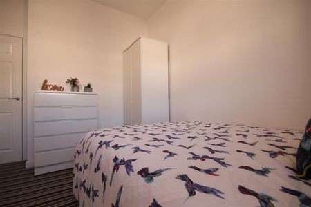 Westgate Road, Newcastle Upon Tyne - Photo 4