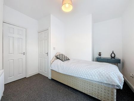 2 bed end of terrace house to rent in Cumnock Place, Splott, Cardiff, CF24 - Photo 2