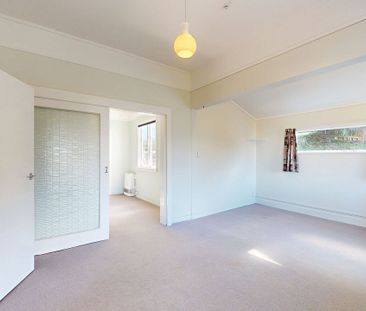 5 Knoll Street, Island Bay - Photo 1