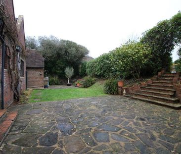 2 bedroom house to rent - Photo 1