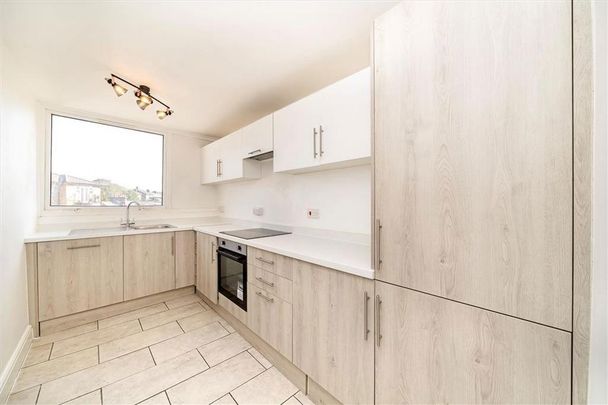 3 bedroom flat to rent - Photo 1